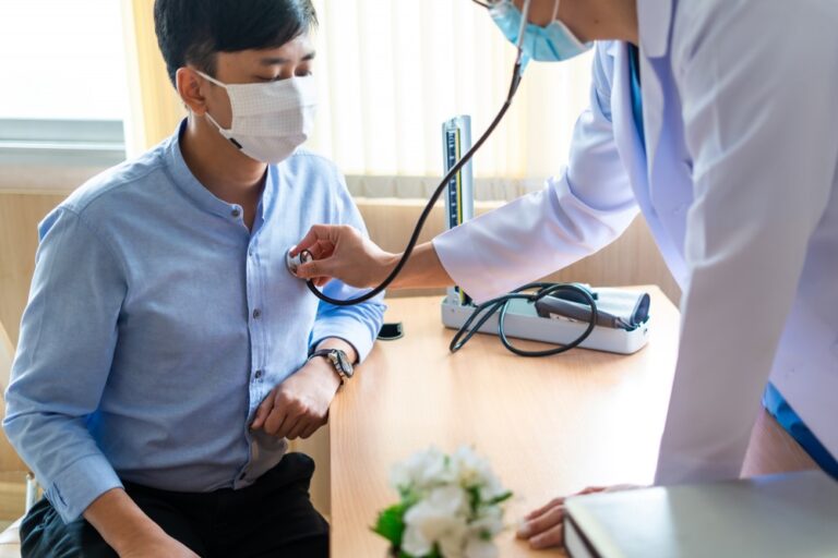 THE IMPORTANCE OF REGULAR HEALTH CHECKUPS FOR MEN: WHAT TO EXPECT AND WHY IT MATTERS?